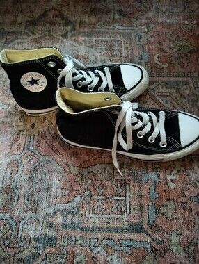 Like New Converse Black & White Canvas High-Top Sneakers (4 Men/6 Women)